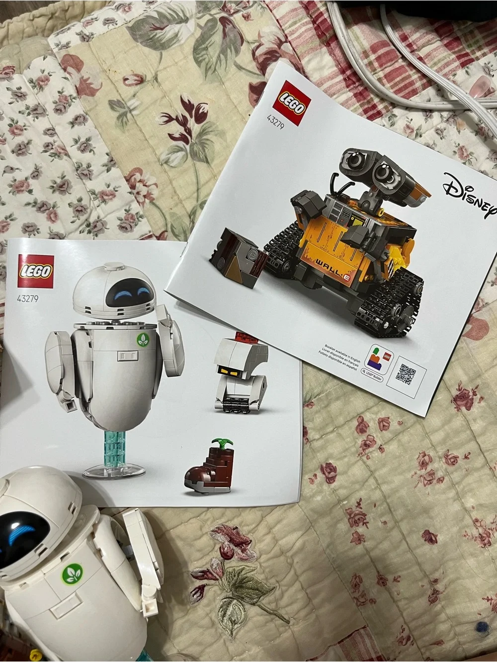 LEGO Disney WALL·E & EVE Set - Yellow, White, Black